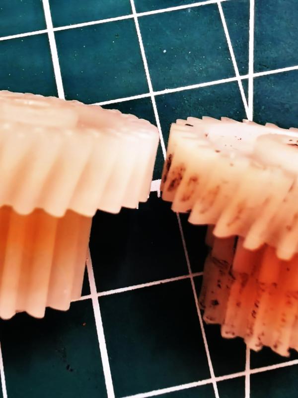 Шеcтерня выдвижной антенны Toyota Camry